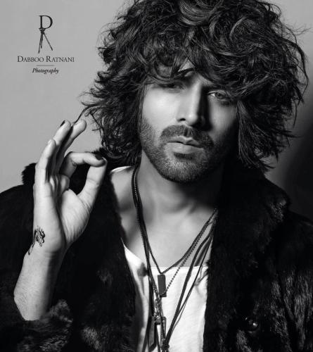 Hairstyles for men with straight hair