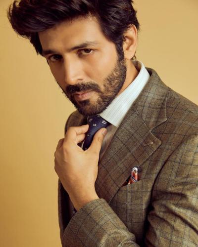 Kartik Aaryan Hairstyles in Dhamaka
