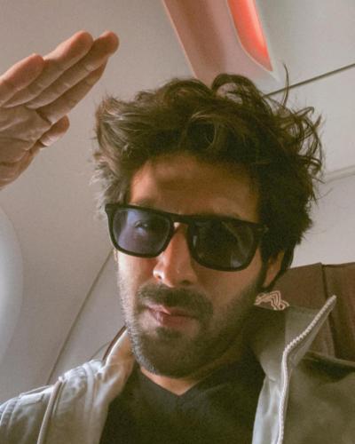 Kartik Aaryan iconic look