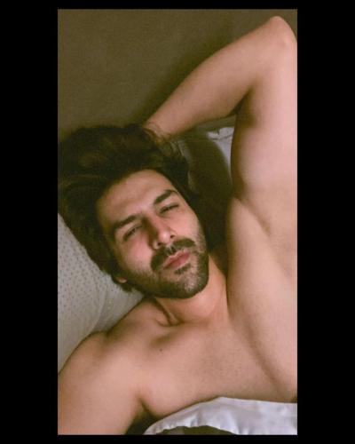 Kartik Aaryan long hairstyle