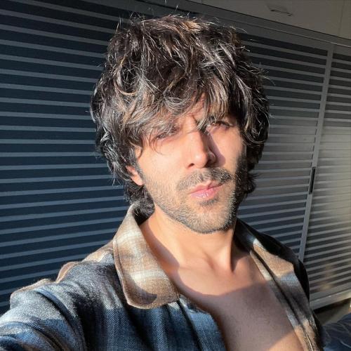 Kartik Aaryan Hairstyles in Pyar Ka Punchnama 2