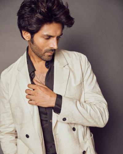 Kartik Aaryan hairstylist gave him new look