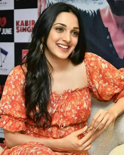 Kiara-Advani-hairstyle-95