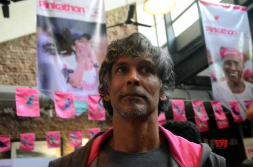 Milind-Soman-Hairstyle-10