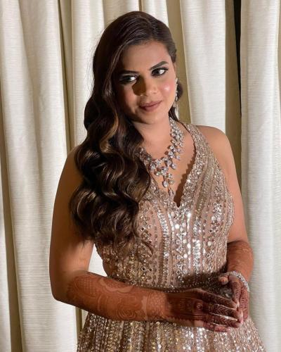 Party-Wear-Hairstyle-for-long-hair-10