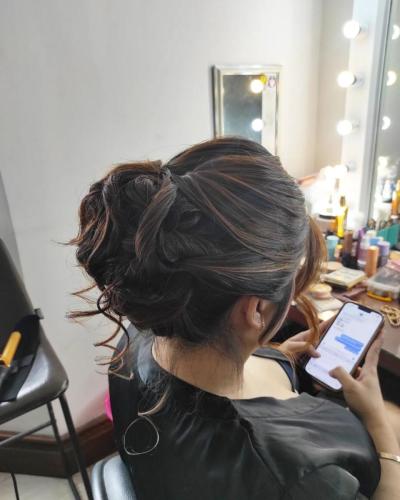 Party-Wear-Hairstyle-for-long-hair-12