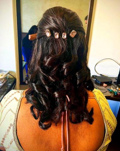 Party-Wear-Hairstyle-for-long-hair-16