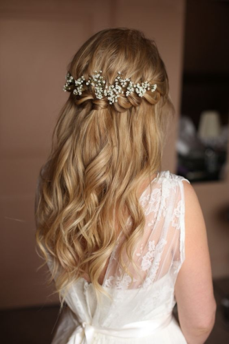 Party-Wear-Hairstyle-for-long-hair-2