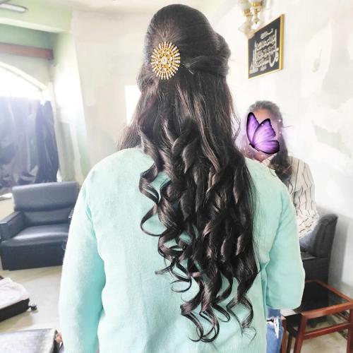 Party-Wear-Hairstyle-for-long-hair-21