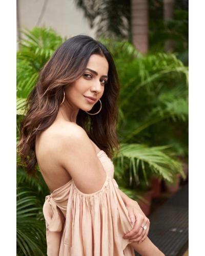 Rakulpreet-Singh-hairstyle-29