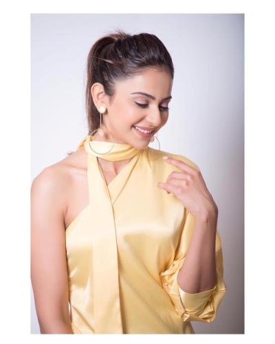 Rakulpreet-Singh-hairstyle-9