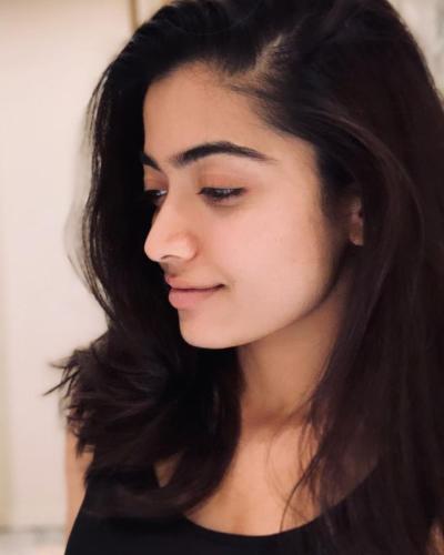 Rashmika-Mandanna-Hairstyle-26