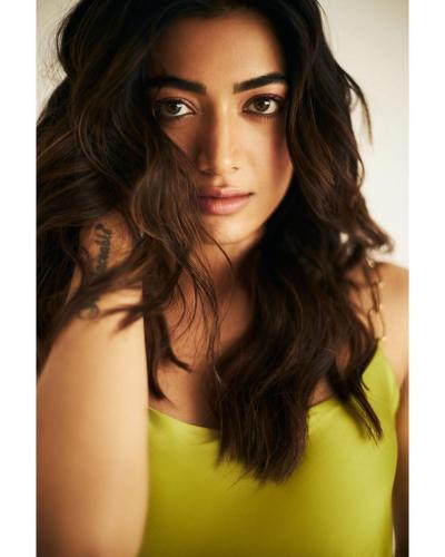 Rashmika-Mandanna-Hairstyle-36