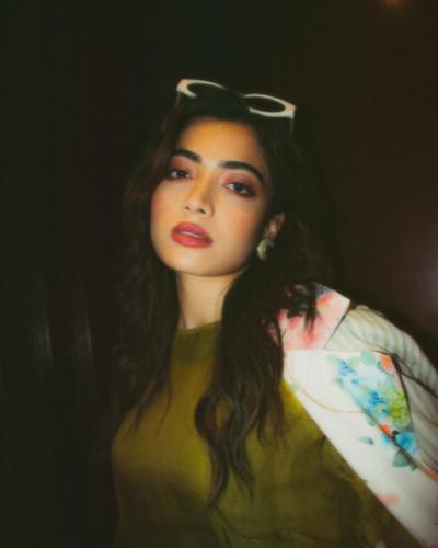 Rashmika-Mandanna-Hairstyle-41