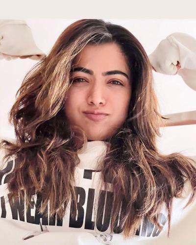 Rashmika-Mandanna-Hairstyle-43
