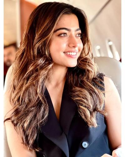 Rashmika-Mandanna-Hairstyle-47