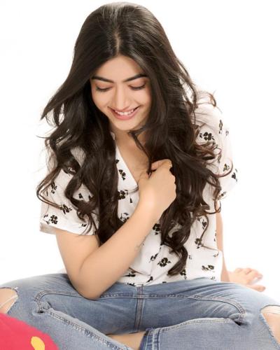 Rashmika-Mandanna-Hairstyle-5