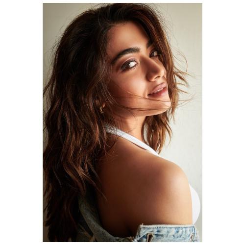 Rashmika-Mandanna-Hairstyle-57