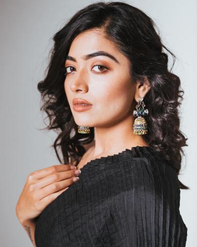 Rashmika-Mandanna-Hairstyle-6