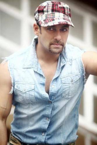 Salman-Khan-Hairstyle-17