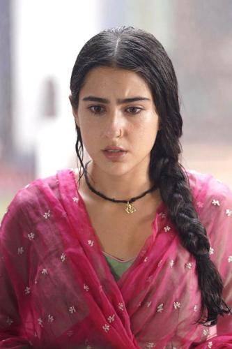 Sara-Ali-Khan-Hairstyle-50