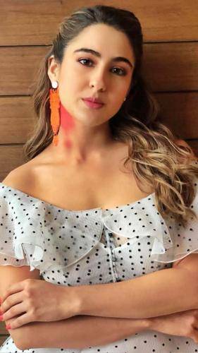 Sara-Ali-Khan-Hairstyle-76
