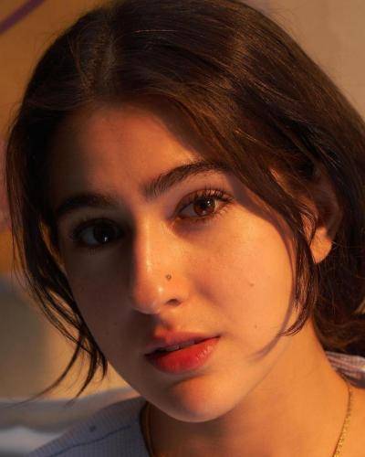 Sara-Ali-Khan-Hairstyle-77