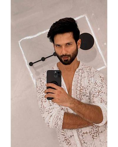 Shahid Kapoor's hair look for spring