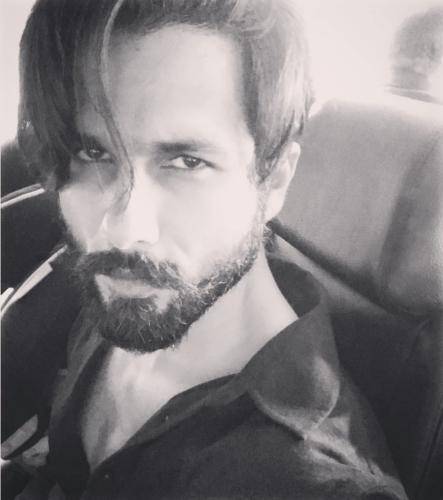 Shahid Kapoor's hair look for straight hair