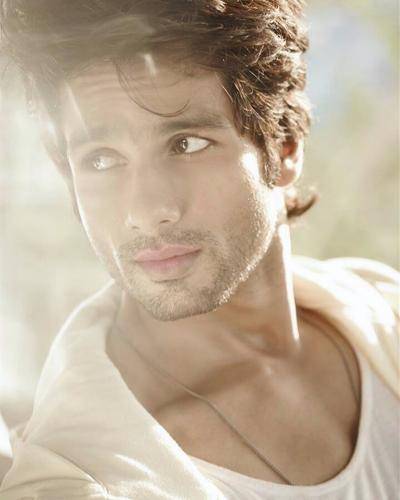 Shahid Kapoor's hair look for different face shapes