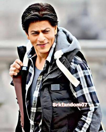 Shahrukh khan in check hoodie and medium hairstyle