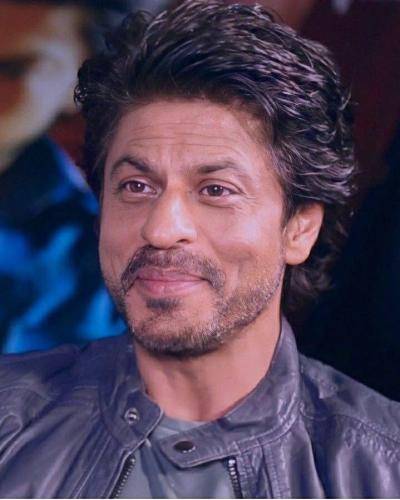 Shahrukh khan close up view in  medium hairstyle
