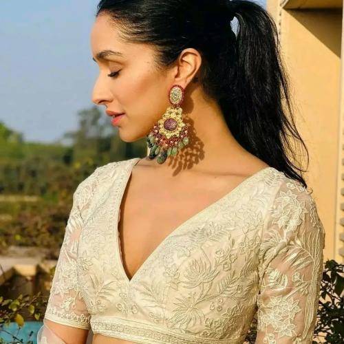 Shraddha-Kapoor-Hairstyle-26