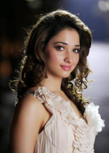 Tammannah-hairstyles-18