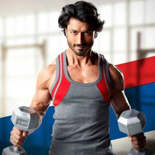 Vidyut-Jammwal-hairstyle-26