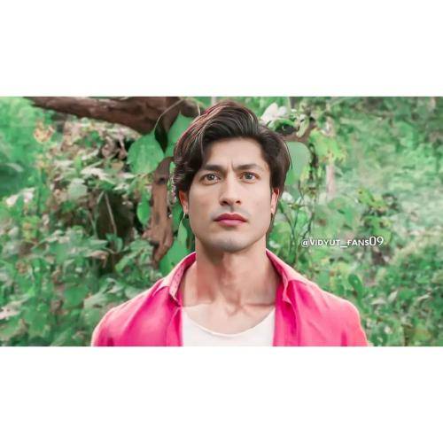 Vidyut-Jammwal-hairstyle-40