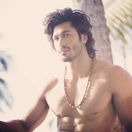Vidyut-Jammwal-hairstyle-56