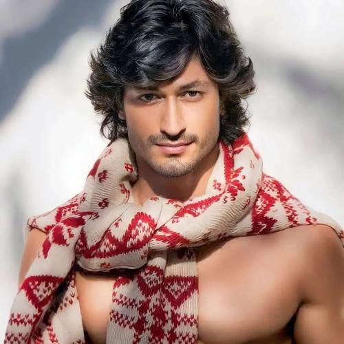 Vidyut-Jammwal-hairstyle-7
